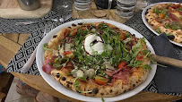 Plats et boissons du Restaurant Pizzas & burgers L’Atelier De Crystal Beach à Saint-François - n°3