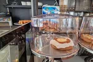 Lofoten Bakeri - Svolvær (Nå en del av Nordis Restaurant) image