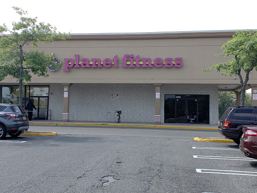 Gym «Planet Fitness», reviews and photos, 700 E Patchogue Yaphank Rd, Medford, NY 11763, USA