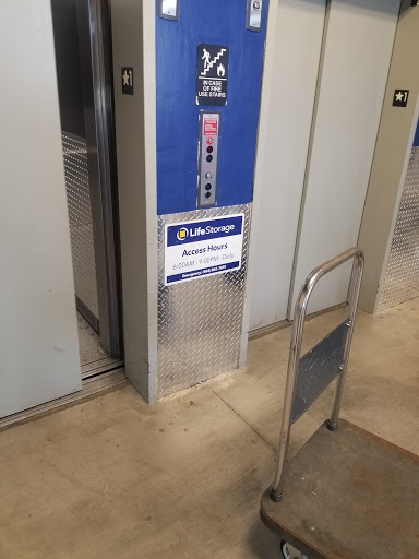 Self-Storage Facility «Life Storage», reviews and photos, 640 NW 133rd St, North Miami, FL 33168, USA