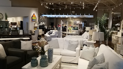 Furniture Store «City Furniture Boca Raton», reviews and photos, 3350 Airport Rd, Boca Raton, FL 33431, USA