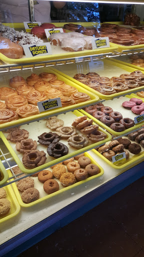 Donut Shop «Daylight Donuts», reviews and photos, 9517 Fredericksburg Rd, San Antonio, TX 78240, USA