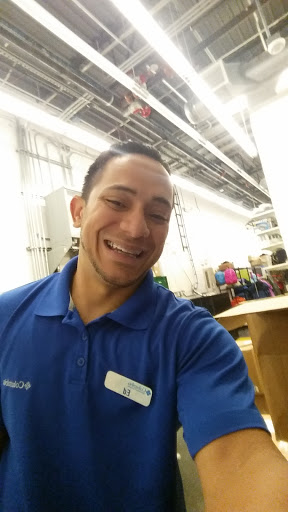 Sportswear Store «Columbia Sportswear Outlet Store at Premium Outlets», reviews and photos, 2300 Grand Cypress Dr #170, Lutz, FL 33559, USA