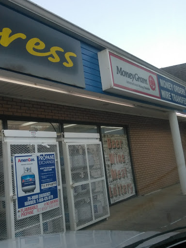 Grocery Store «Piggly Wiggly», reviews and photos, 2988 Gillsville Hwy, Gainesville, GA 30507, USA