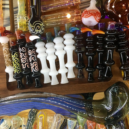 Tobacco Shop «Happy Clouds Smoke Shop», reviews and photos, 7205 N Lamar Blvd #200, Austin, TX 78752, USA