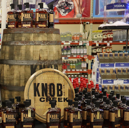 Liquor Store «Whitehouse Liquor & Wine», reviews and photos, 650 Hylan Dr, Rochester, NY 14623, USA