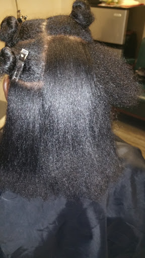 Beauty Salon «Dominican Blowouts Beauty Salon», reviews and photos, 3909 W Airport Fwy #29, Irving, TX 75062, USA