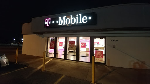 Cell Phone Store «T-Mobile», reviews and photos, 4400 Central Ave NE, Columbia Heights, MN 55421, USA