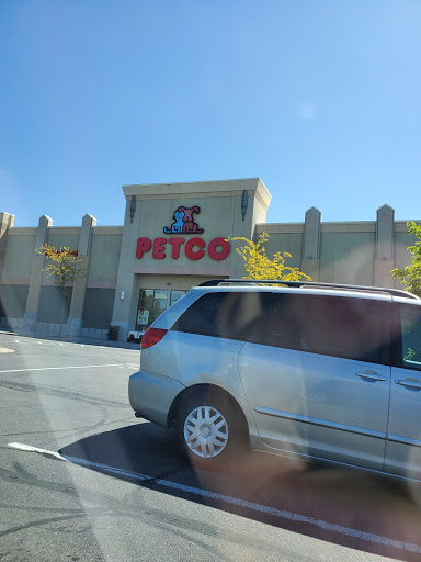 Pet Supply Store «Petco Animal Supplies», reviews and photos, 11639 S Pkwy Plaza Dr, South Jordan, UT 84095, USA