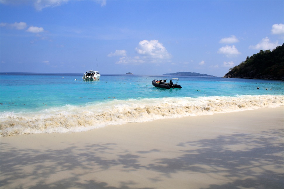 Photo of Lam Kaen Beach with white sand surface