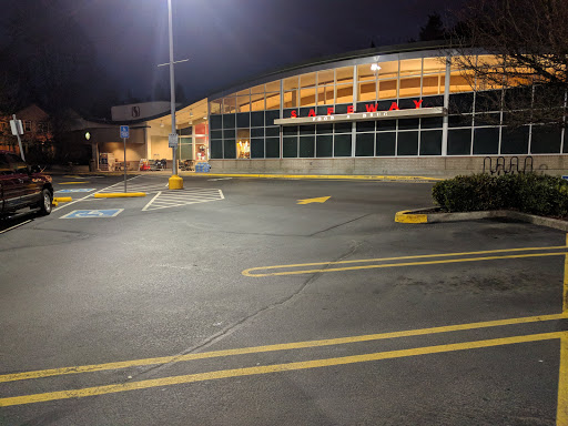 Grocery Store «Safeway», reviews and photos, 401 A Ave, Lake Oswego, OR 97034, USA