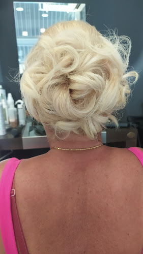 Comentarii opinii despre ΚομμωσειςL.P.Παπαχρήστου Λίτσα