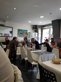 Atmosphère du Restaurant portugais Café du Port à Givors - n°3