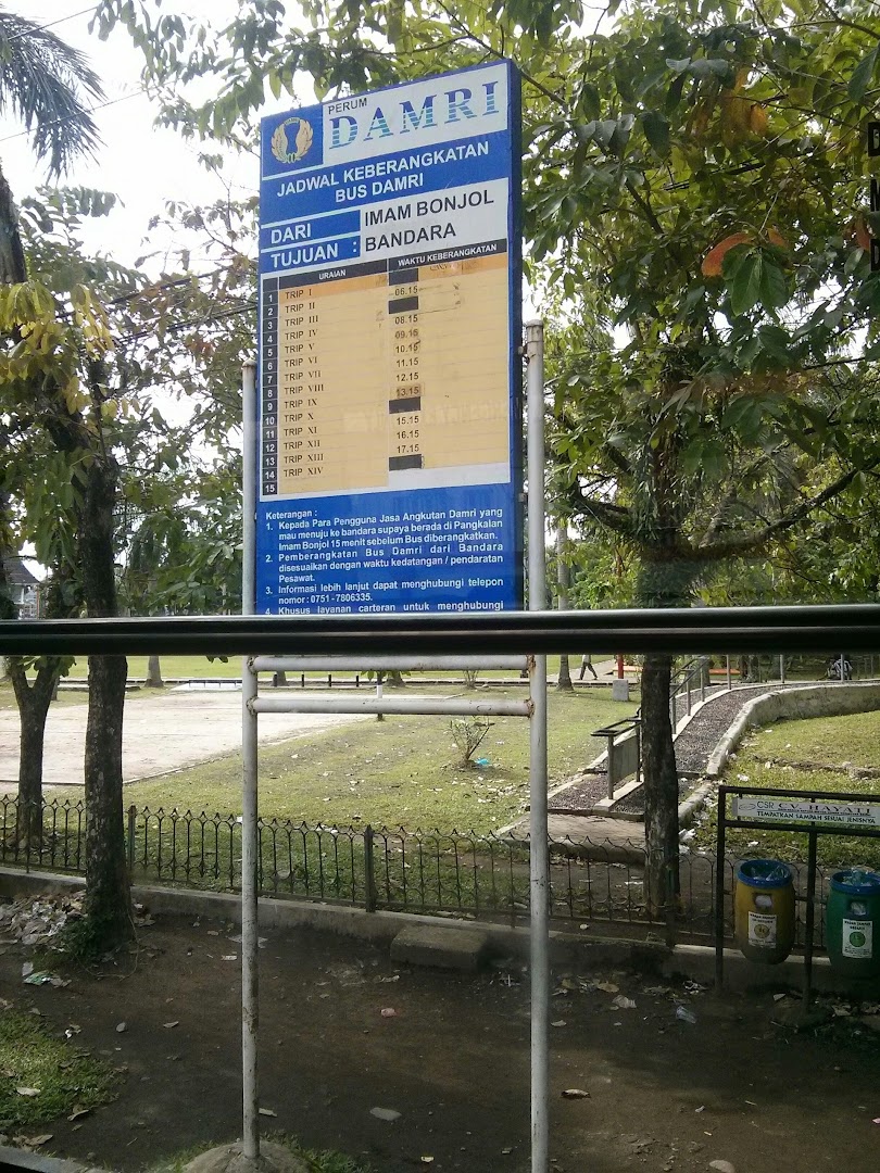 Gambar Bus Stop To Airport Damri