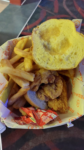 Movie Theater «Regal Cinemas Broward Stadium 12 & RPX», reviews and photos, 8000 W Broward Blvd, Plantation, FL 33388, USA