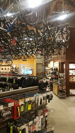 Camping Store «REI», reviews and photos, 750 American Blvd W, Bloomington, MN 55420, USA