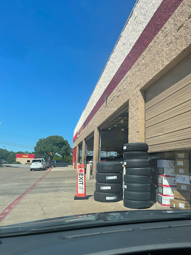 Tire Shop «Discount Tire», reviews and photos, 6616 Northwest Hwy, Dallas, TX 75231, USA