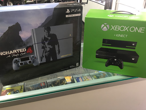 Pawn Shop «Yankee Peddler & Pawn», reviews and photos, 535 Long Hill Rd, Groton, CT 06340, USA