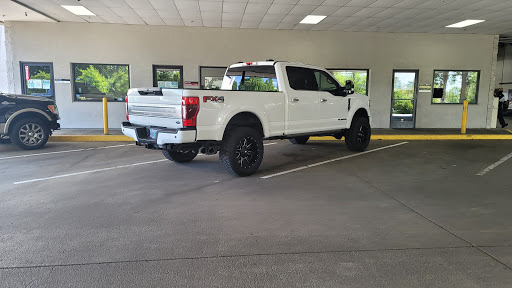 Car Dealer «Landmark Ford Lincoln», reviews and photos, 12000 SW 66th Ave, Tigard, OR 97223, USA
