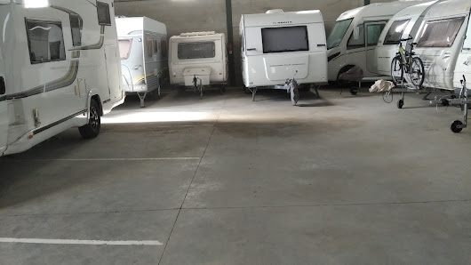 Parking cubierto de autocaravanas y caravanas Palomeque C. Lominchar, 45213 Palomeque, Toledo, España