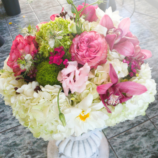 Florist «Point Loma Village Florist», reviews and photos, 3020 Cañon St, San Diego, CA 92106, USA