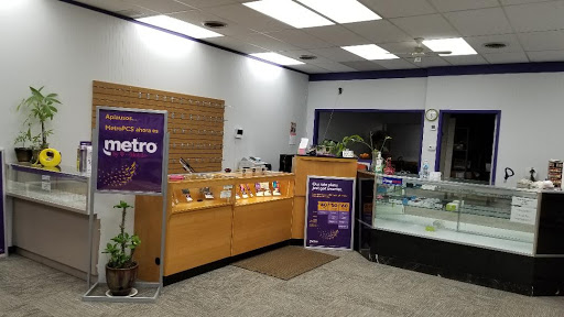 Cell Phone Store «BeepCell Communications», reviews and photos, 1130 S Gilbert St, Iowa City, IA 52240, USA