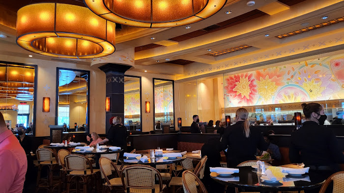 Restaurant near VIP Inn and Suites