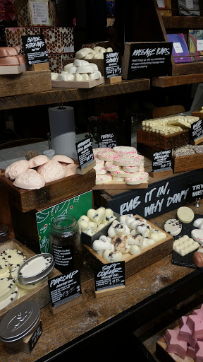 Cosmetics Store «LUSH», reviews and photos, 1961 Chain Bridge Rd, McLean, VA 22102, USA