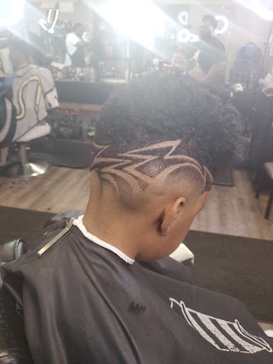 Barber Shop «The Edge Barber Shop», reviews and photos, 8150 NW Prairie View Rd, Kansas City, MO 64152, USA