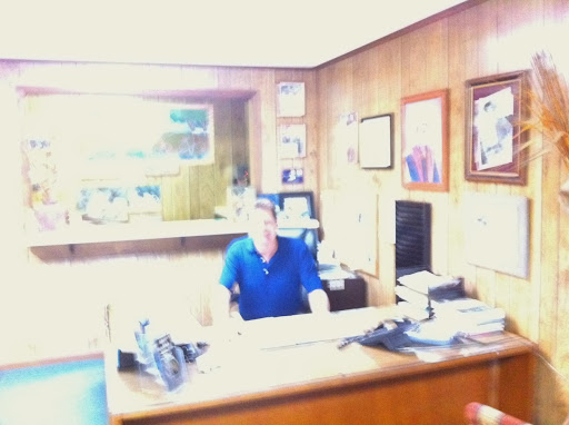 Auto Body Shop «Showcase Paint & Auto Body», reviews and photos, 710 S Frazier St, Conroe, TX 77301, USA