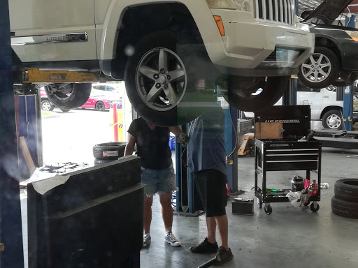 Auto Parts Store «Pep Boys Auto Service & Tire», reviews and photos, 2708 W Osceola Pkwy, Kissimmee, FL 34741, USA