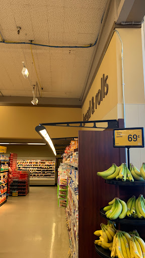 Grocery Store «Safeway», reviews and photos, 401 E Columbia River Hwy, Clatskanie, OR 97016, USA