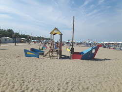 Photo de Spiaggia Bacucco, Isola Verde avec rivage droit, long