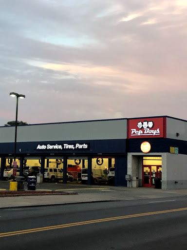 Auto Parts Store «Pep Boys Auto Parts & Service», reviews and photos, 61-01 Metropolitan Ave, Ridgewood, NY 11385, USA