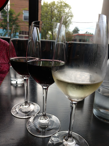 Wine Store «Division Wines», reviews and photos, 3564 SE Division St, Portland, OR 97202, USA