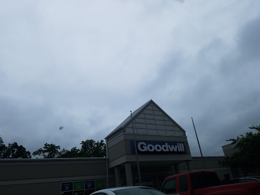 Thrift Store «Goodwill Mechanicsville Retail Store», reviews and photos, 7147 Brandy Run Dr, Mechanicsville, VA 23111, USA