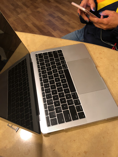 Apple South Coast Plaza image