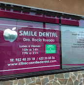Smile Dental - Av. Reina Sofía, 33 local2, 29100 Coín, Málaga