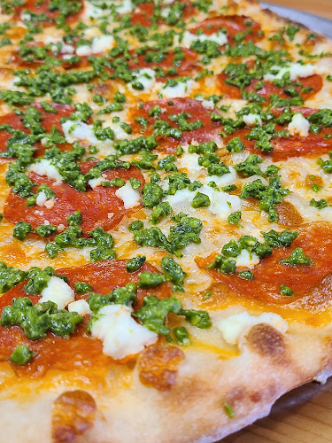 #7 best pizza place in La Jolla - Dough Momma Pizzeria