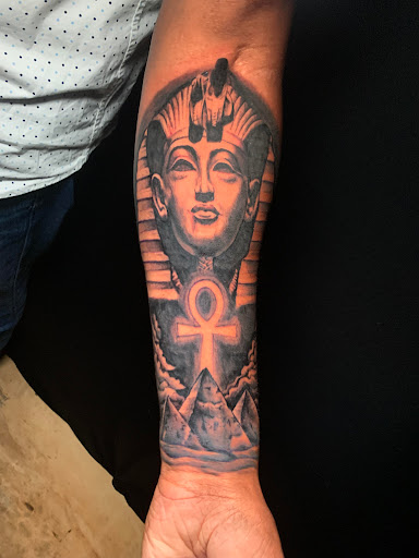 Explore simple owl tattoo ideas, creative tattoo ideas in Atlanta, available at Iron Palm Tattoos & Body Piercing Atlanta