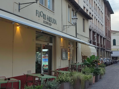 Fuori Misura Social Food - Via Goffredo Mameli, 17, 47121 Forlì FC, Italy