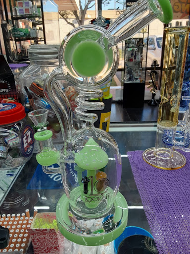 Tobacco Shop «Stirling Glass», reviews and photos, 5890 Stirling Rd, Hollywood, FL 33021, USA