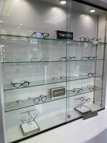 In-Focus Opticians - Optician