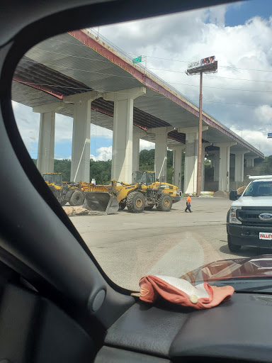 Ford Dealer «Valley Ford Truck», reviews and photos, 5715 Canal Rd, Cleveland, OH 44125, USA