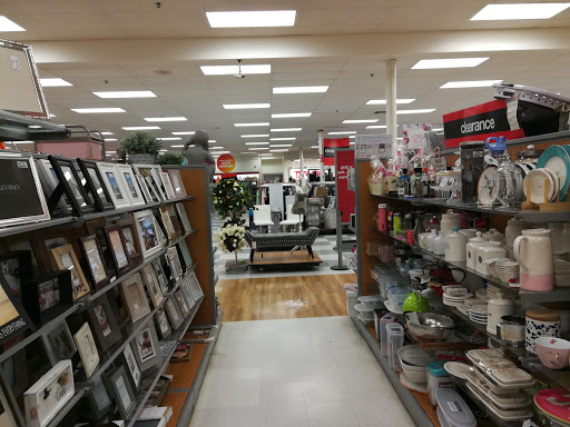 Department Store «T.J. Maxx», reviews and photos, 95 Storrs Rd, Willimantic, CT 06226, USA