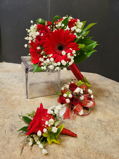 Florist «Foti Flowers At Yuess Gardens», reviews and photos, 406 3rd St, Newburgh, NY 12550, USA