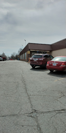 Grocery Store «Town & Country Supermarket», reviews and photos, 102 Main St, Gainesville, MO 65655, USA