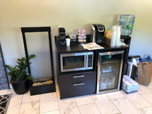 Auto Body Shop «Authentic Auto Body & Collision», reviews and photos, 229 Lowland St, Holliston, MA 01746, USA