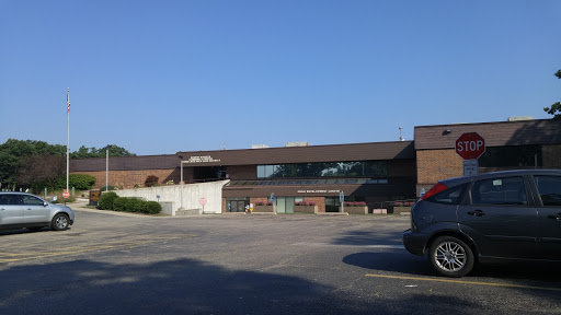 Recreation Center «Robert W. Rolek Community Center - Round Lake Area Park District», reviews and photos, 814 Hart Rd, Round Lake, IL 60073, USA