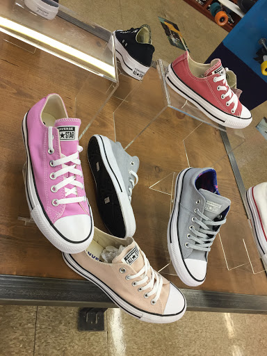 Shoe Store «Shoe City - Lawndale», reviews and photos, 16809 Hawthorne Blvd # 3706422, Lawndale, CA 90260, USA